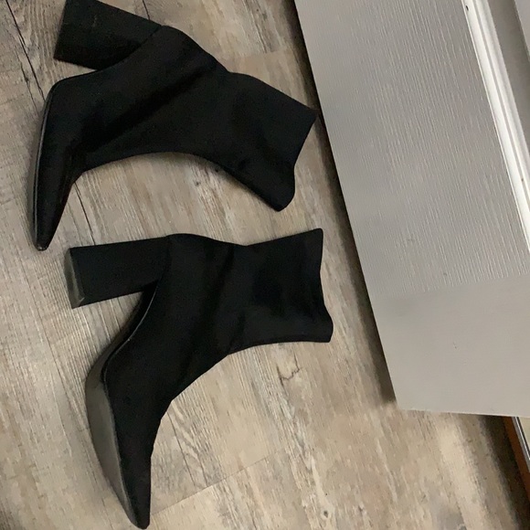 Sock boots … Neon Heart brand size 7 … black boots - Picture 6 of 6